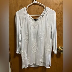 White medium sleeve dress shirt